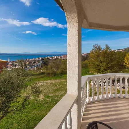 In 5165 Apartment Crikvenica