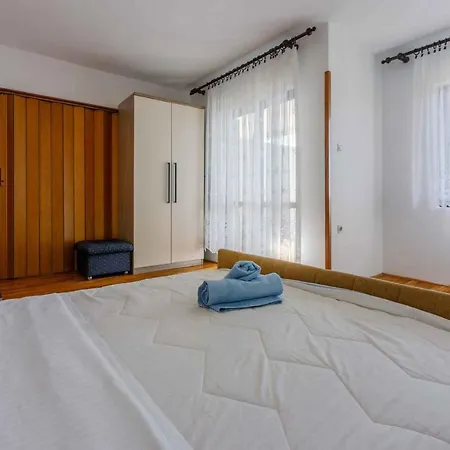 In 5165 Apartment Crikvenica