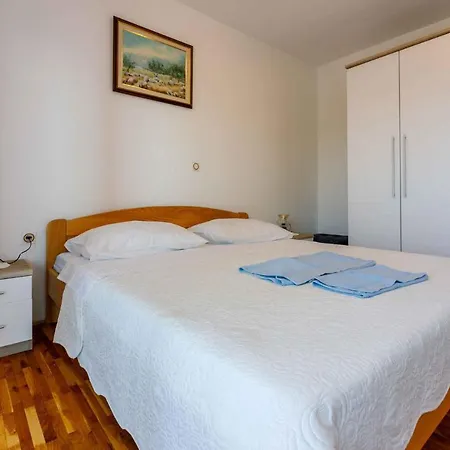 Apartment In 5165 Crikvenica