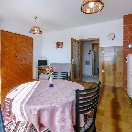 Apartment In 5165 Crikvenica