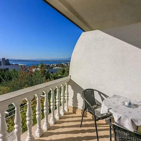 In 5165 * Crikvenica