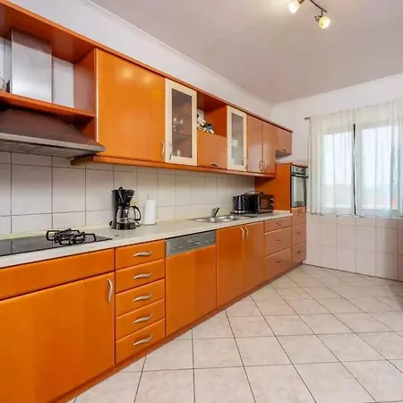 In 5165 Apartment Crikvenica