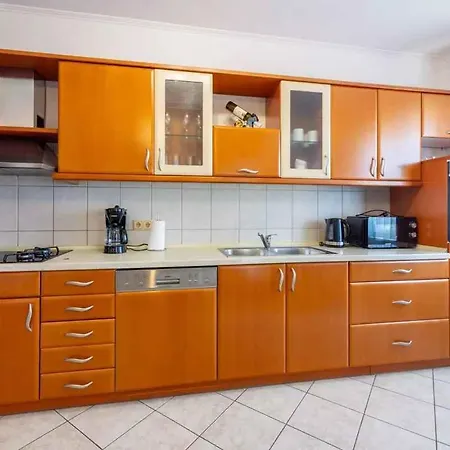 In 5165 Apartment Crikvenica