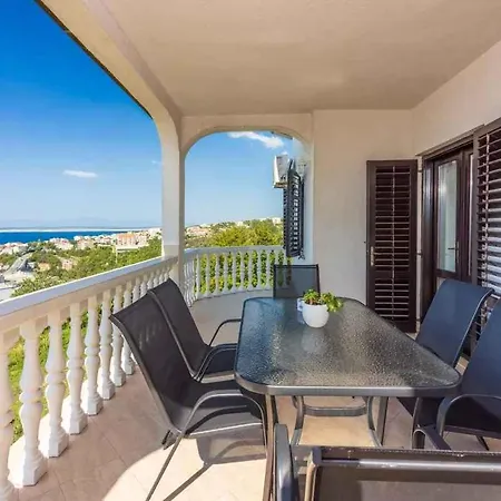 In 5165 Crikvenica