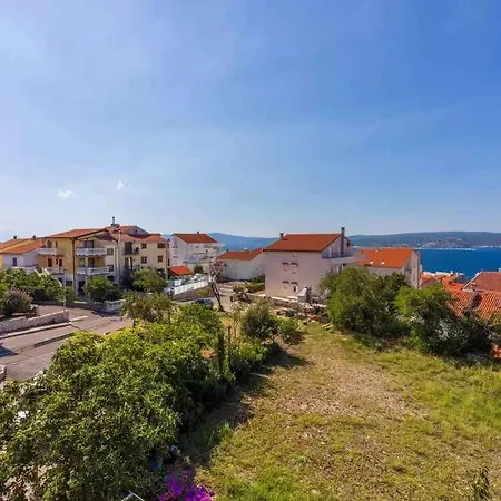 Apartment In 5165 Crikvenica