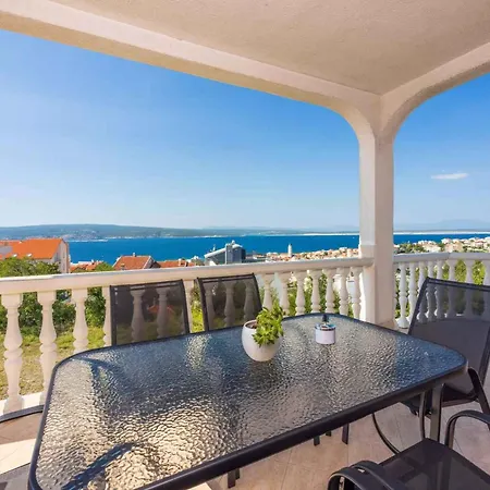Apartment In 5165 Crikvenica